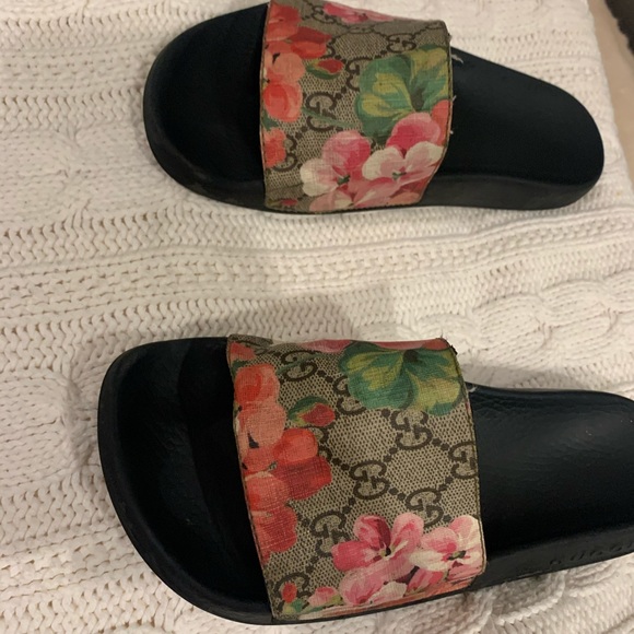 gucci slides size